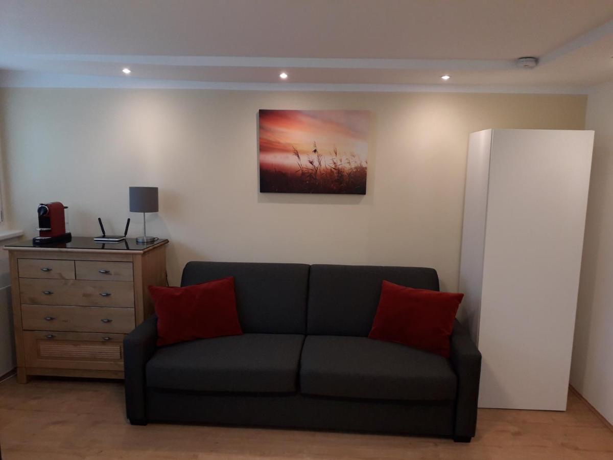 维也纳Cosy Flat In The Quiet Area With Own Garden, Free Parking And Direct Public Transport Link To The Centre公寓 外观 照片